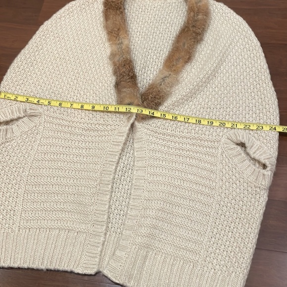 Vintage Fur Trim Cream Knitted cardigan - Picture 4 of 6